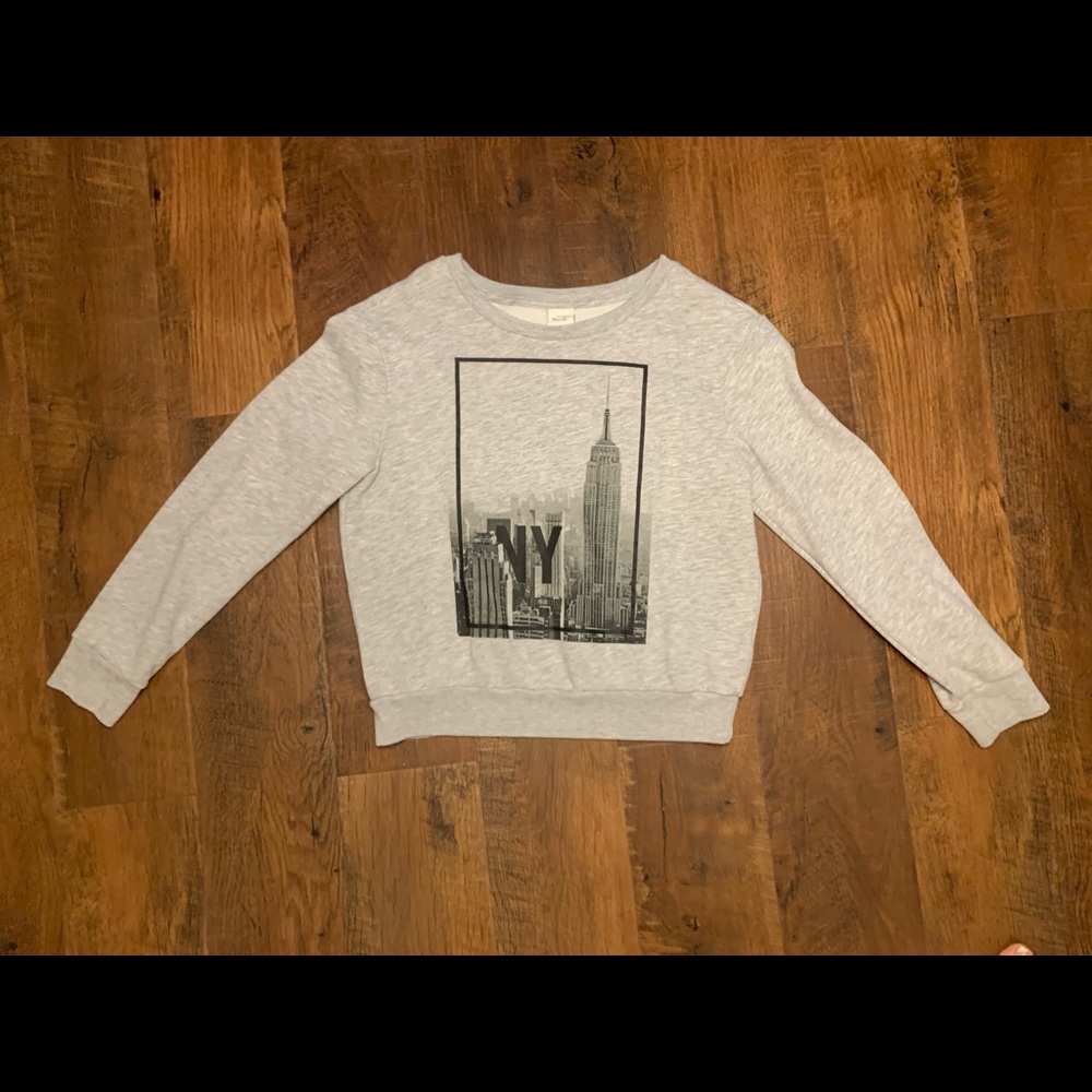 ABERCROMBIE AND FITCH SWEATSHIRT
